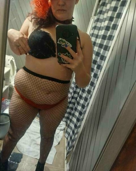 bubblyfangz erotic star photo