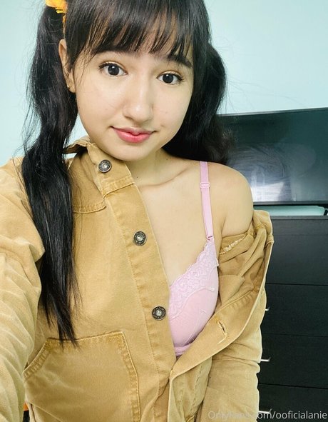 ooficialanie model porn image