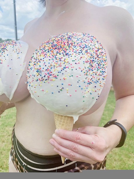 curvy lesbian onlyfans beautiful xxx img