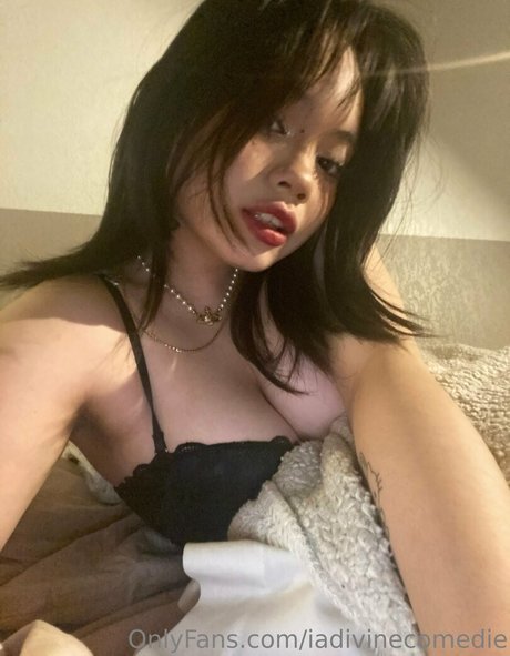 iadivinecomedie hd actress image