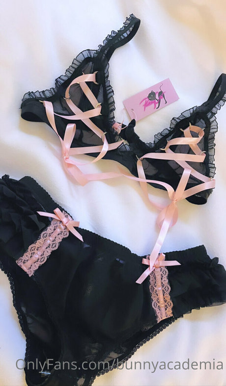 bunnyacademia perfect actress archive