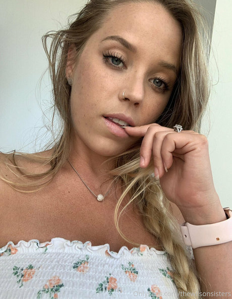 thewilsonsisters nude model pics