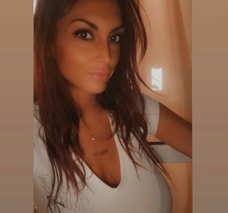 Gatina 22 erotic model photo