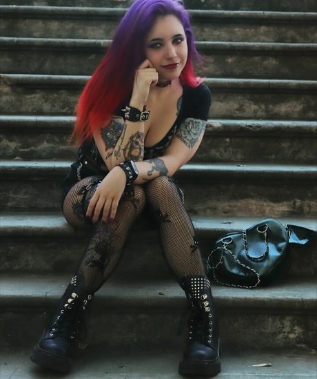 shike vc pornstar naked photo