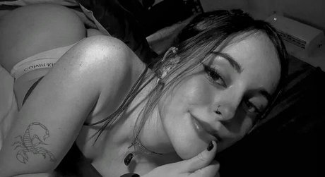 Martina Santos model exclusive pics