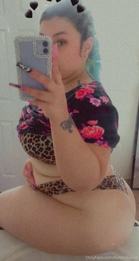 bvbycvkesxo model erotic images