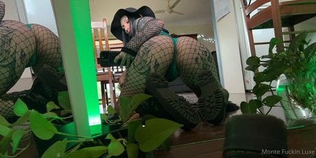 monte luxe star hot pictures