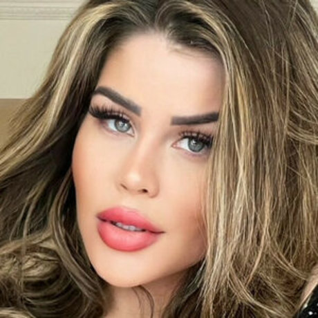 Tais Lambertini art model picture