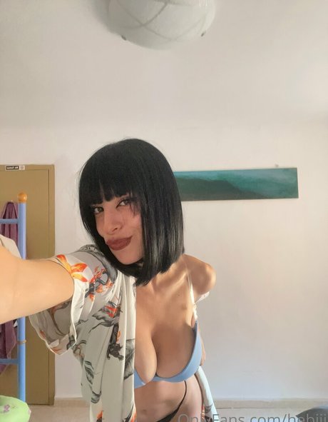 hebiii hd model photo