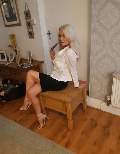 candy c sexy model img