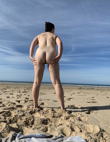 Keira X model beautiful pic