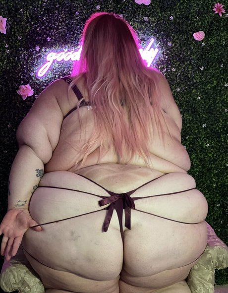 spanxbeluga model perfect pics