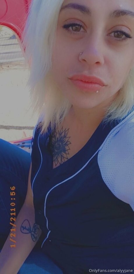 alyyjane pornographic star photo