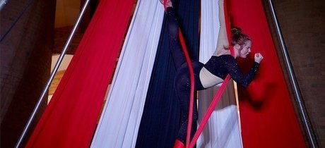 Beth Roars pornographic model photos