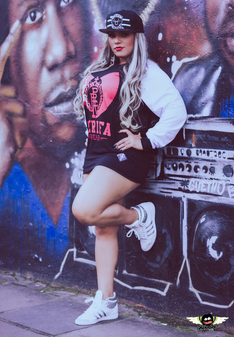 Carine Ivankio hot star archive