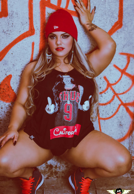 Carine Ivankio star best pics