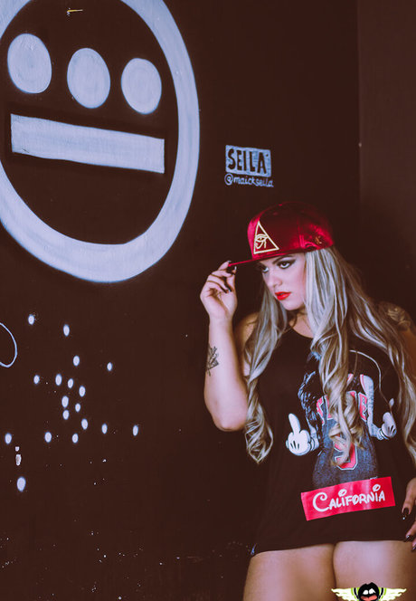 Carine Ivankio pretty pornstar pics