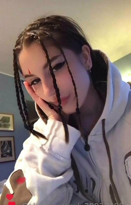 saddleviola pornstar erotic image