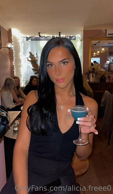 alicia freee0 pornstar pretty picture