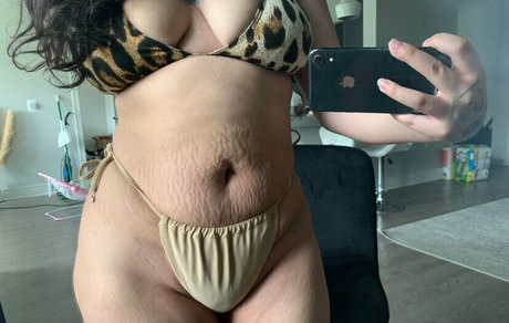 ajuicyk model high quality img