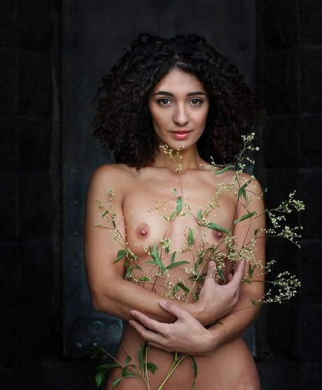 Mischkah Scott nice pornstar images