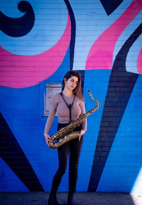 Hillai G pornstar nude photos