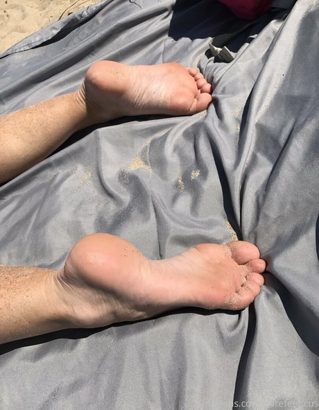 barefeeticus nudes star pics