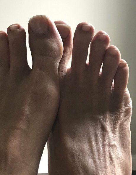 barefeeticus xxx pornstar pic