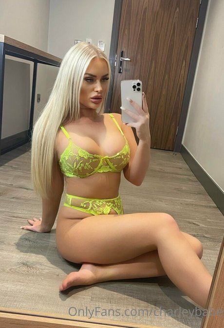 charleybabe thumbnail