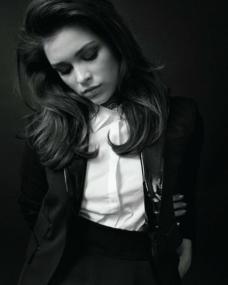 Sophie Cookson pornstar top image