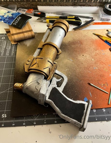 bitsyy model pretty gallery