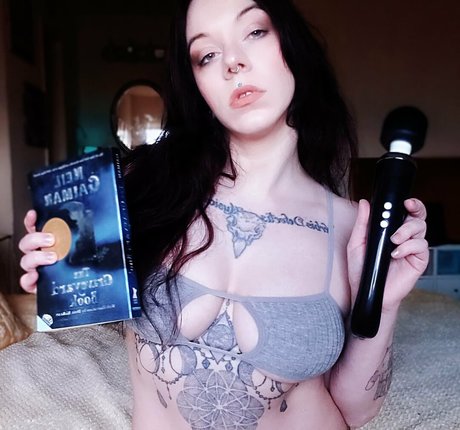 salemmoonfree pretty star pic