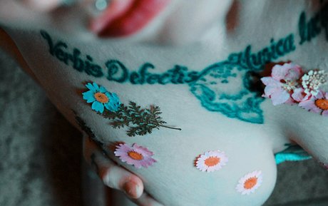 salemmoonfree pornographic model pictures