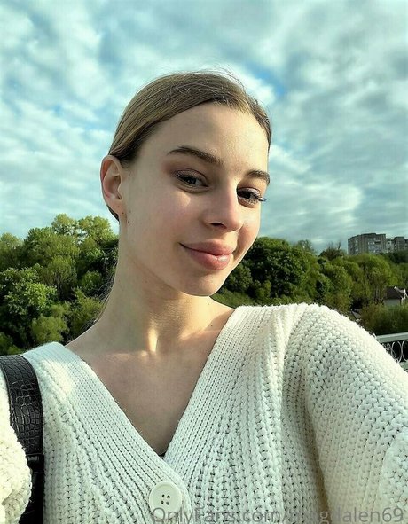 magdalen69 pretty model photo