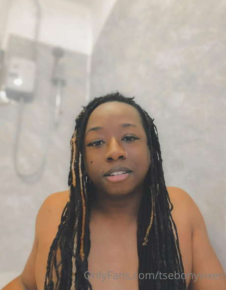 tsebonyvixen pornstar nude archive