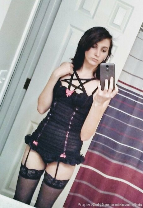 lewdhyena best actress galleries