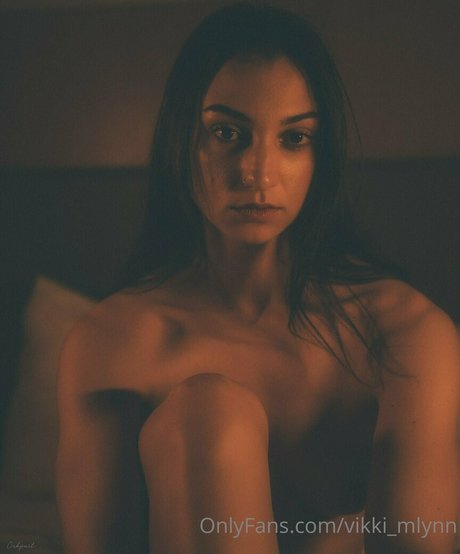 Vikki Mlynn pornstar hot img