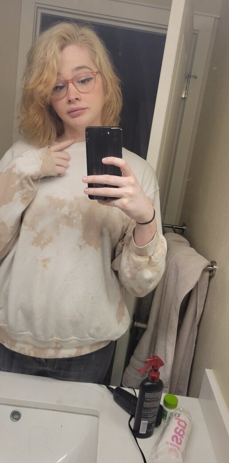 Tsfaebiee nude star pics