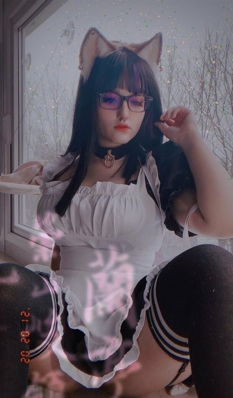 ninitard naked model picture