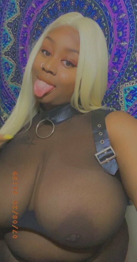 emithegoddess art pornstar picture