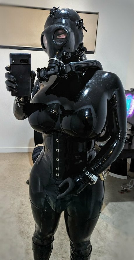 rubberbuns pornstar hot img