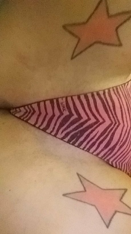 blonde honey22 hot actress pics