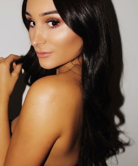 Coco Lodge star naked photo