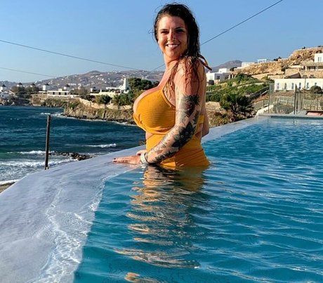 Chelsea Hammill porn actress pics