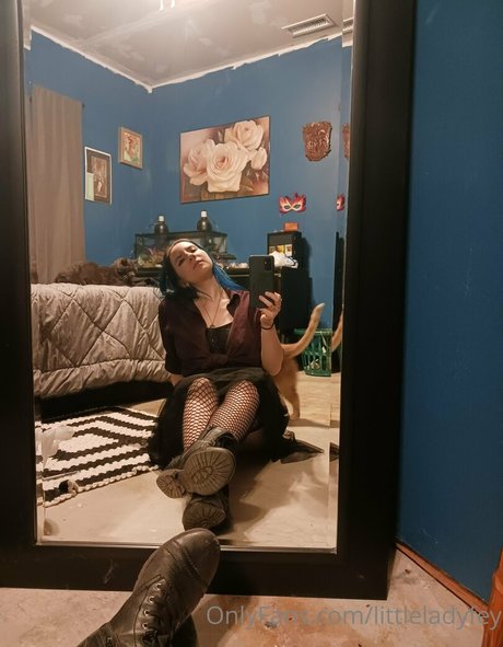 littleladyfey sexy model photos