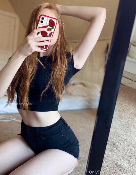 wystrifree hot actress pictures