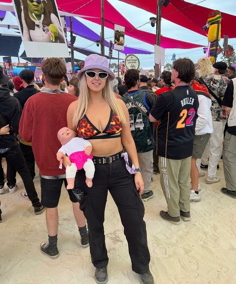 scorpio milk sex model picture