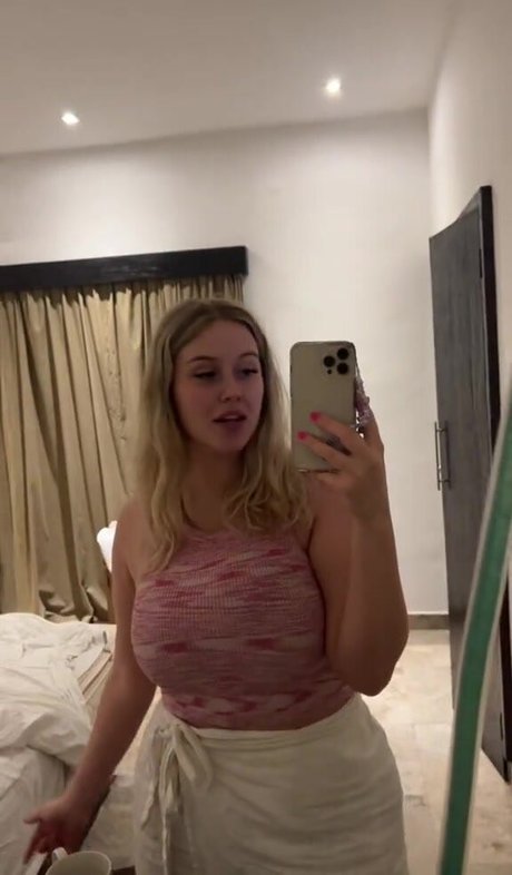 scorpio milk naked star pic