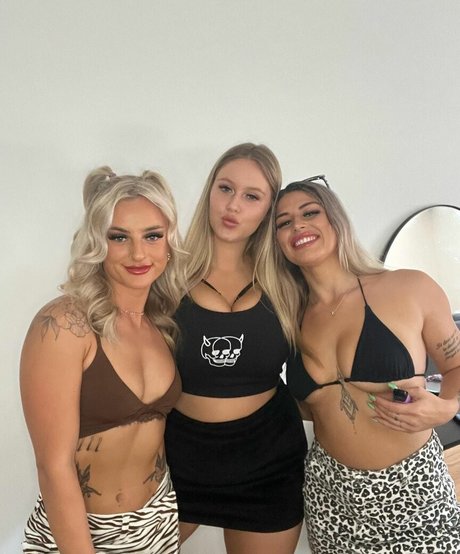 scorpio milk hd pornstar galleries