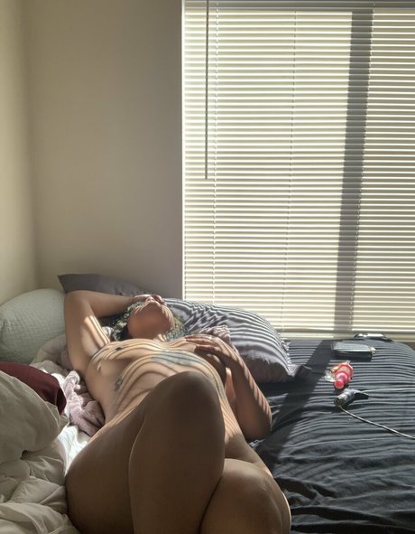 teen natural tits onlyfans xxx pic